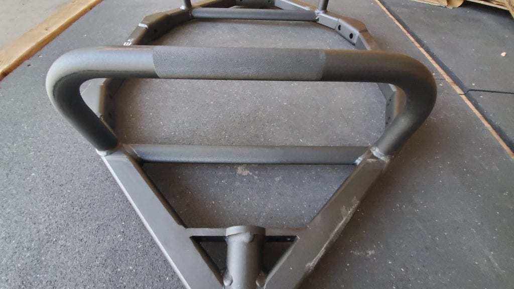close up of dual knurled handles on tb-2 trap bar