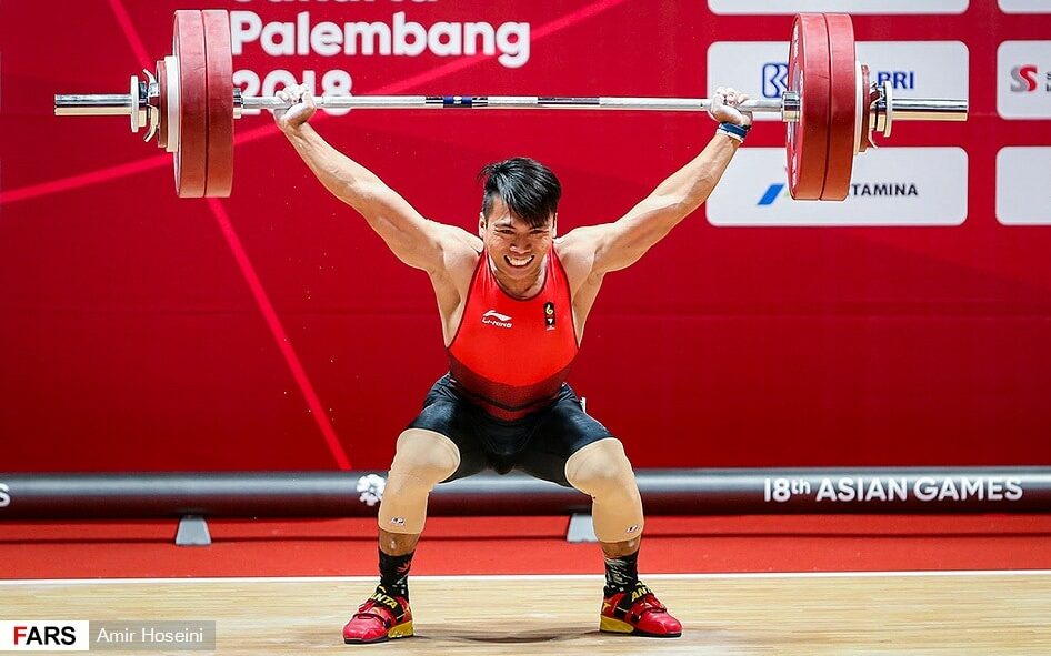 amir hoseini performing the snatch in the 18th Asian games