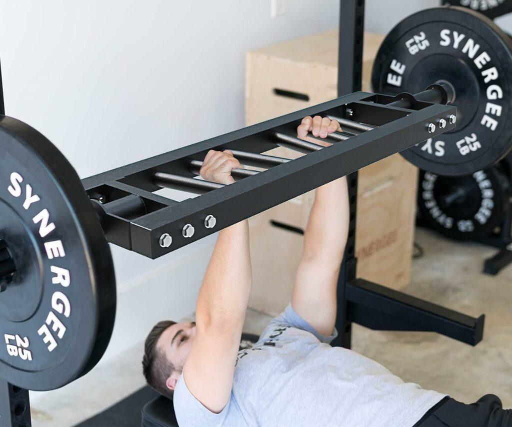 man using synergee multi grip bar